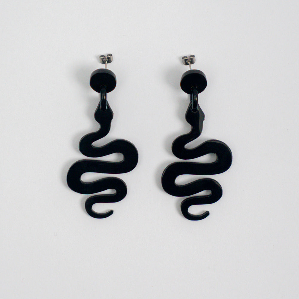 Artisan-Crafted Black Horn Drop Earrings