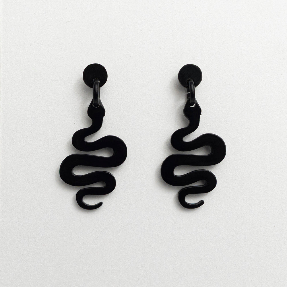Artisan-Crafted Black Horn Drop Earrings