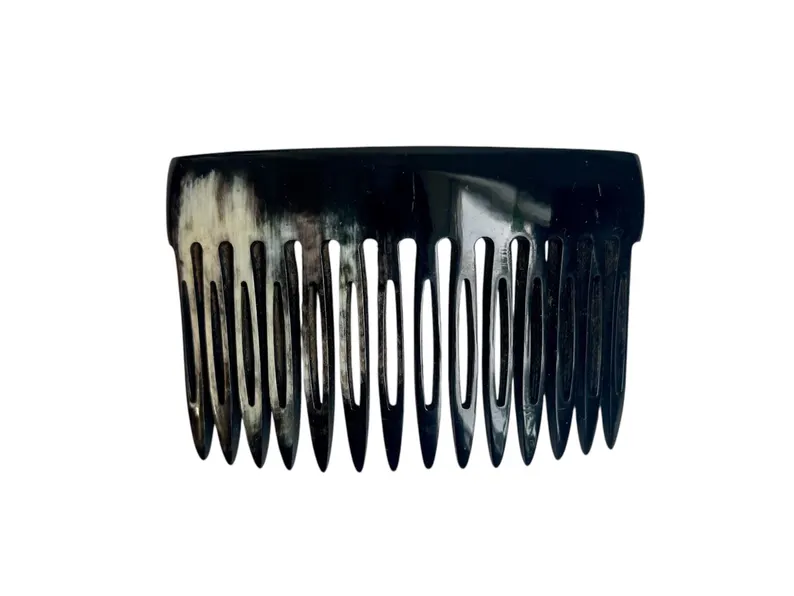 The 3-in-1 Horn Comb: Detangle. Secure. Style